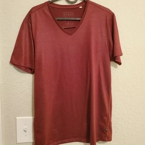 🌞3/$15 Guess red shimmery tee